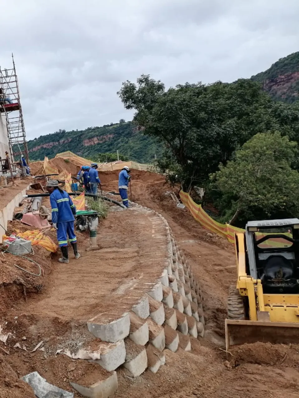 Retaining-Wall-Construction